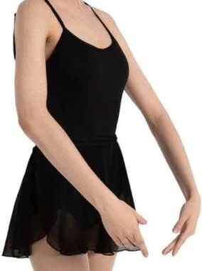 Capezio Black Ballet Wrap Dance Women’s Skirt. Size M/L.